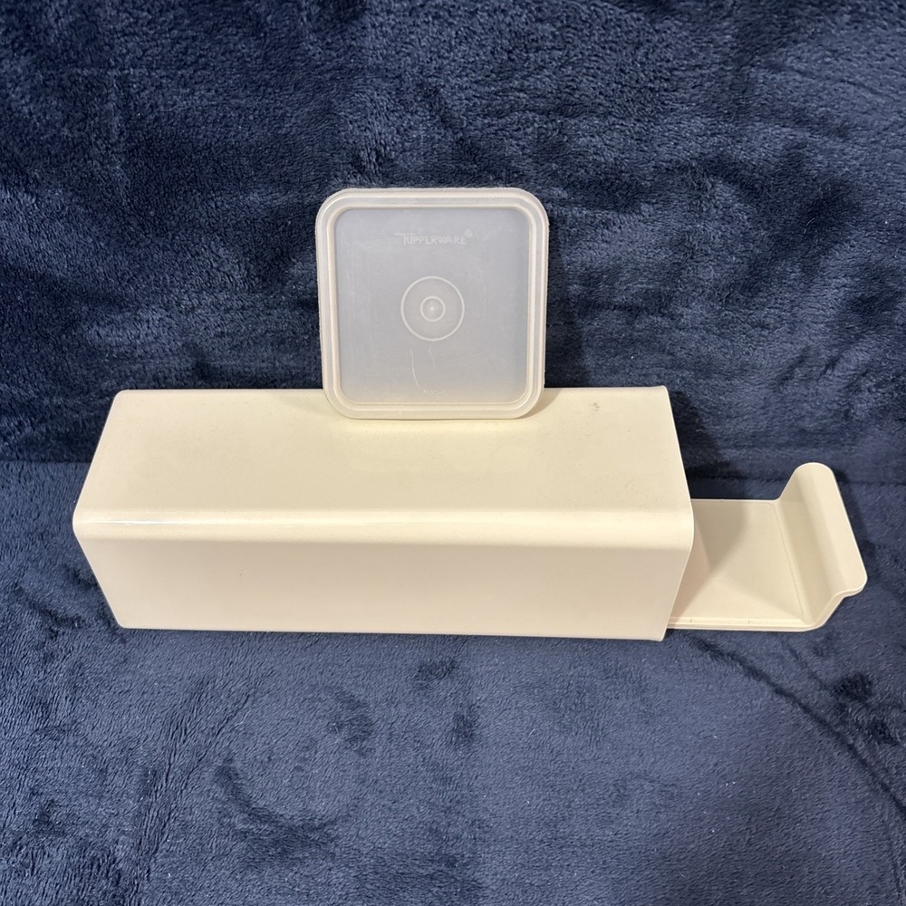 Vintage Tupperware 2 Lb Velveeta Block Cheese Keeper Almond Color 1696-8
